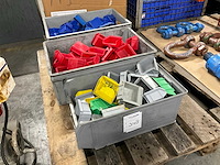 Diverse voorraad grijpbakjes - afbeelding 1 van  3
