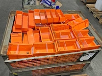 Diverse voorraad grijpbakken - afbeelding 4 van  6