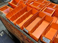 Diverse voorraad grijpbakken - afbeelding 6 van  6