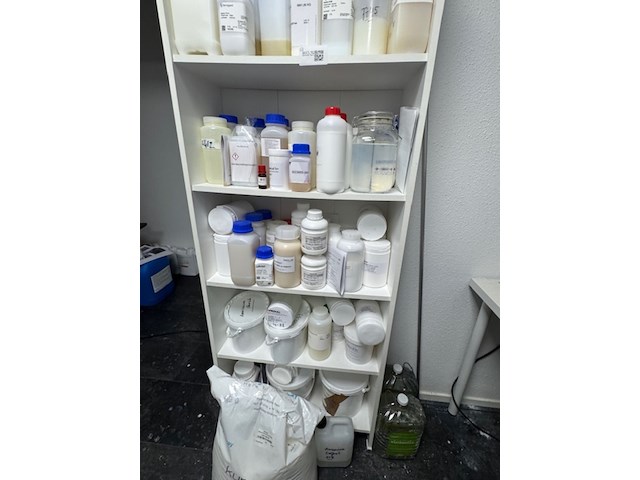 Diverse voorraad o.a.: lubrizol en indulor - afbeelding 2 van  10