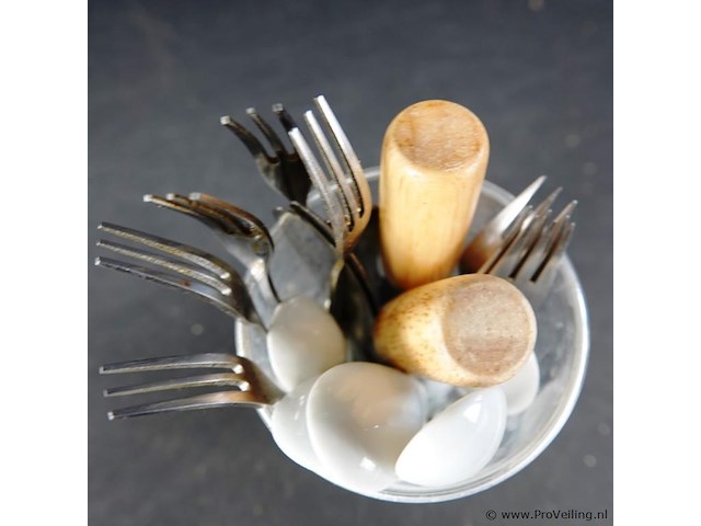 Diverse vorkjes en lepeltjes - afbeelding 5 van  5