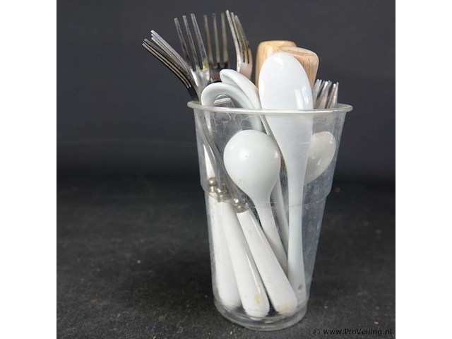 Diverse vorkjes en lepeltjes - afbeelding 4 van  5