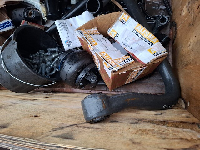 Diverse wagen montagedelen - afbeelding 7 van  7