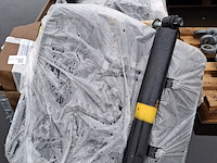 Diverse wagen montagedelen - afbeelding 1 van  5