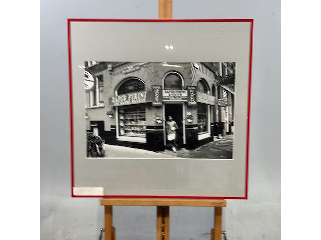 Diverse wanddecoratie, o.a. henk timmer, p.v. leersum en betty scheer - afbeelding 3 van  6