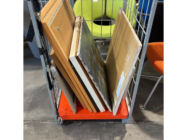 Diverse wanddecoratie, o.a. m. dagnelie, j. burgerhoudt en g. princes - afbeelding 6 van  6