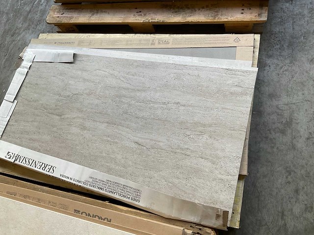 Diverse wandtegel 60x120 cm (5x) - afbeelding 1 van  3