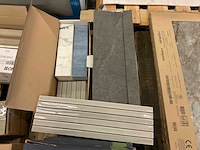 Diverse wandtegels - afbeelding 1 van  2