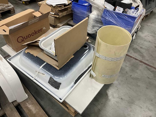 Diverse wastafels & “quooker” combi - afbeelding 5 van  6