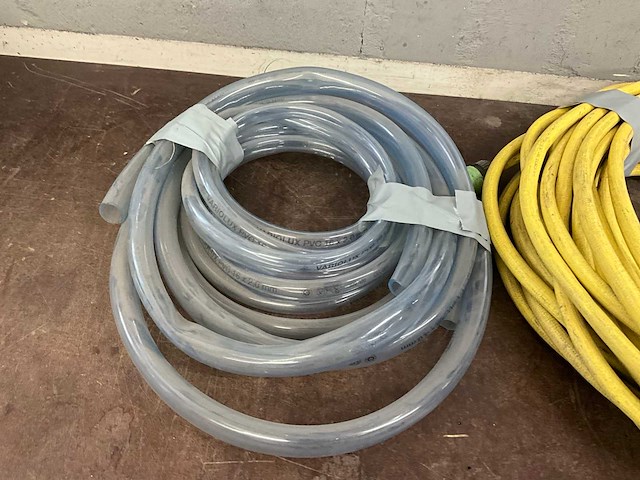 Diverse water en luchtslangen (4x) - afbeelding 2 van  10