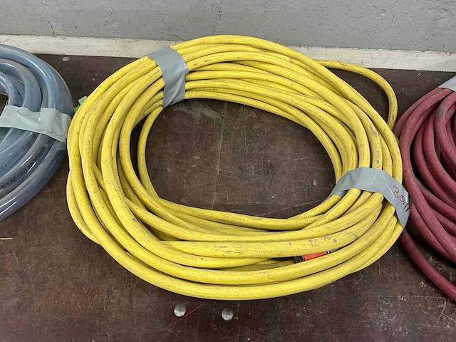 Diverse water en luchtslangen (4x) - afbeelding 9 van  10