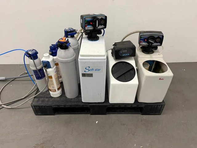 Diverse waterontharders en filters - afbeelding 1 van  5