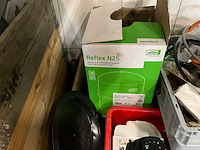 Diverse waterpompen, afsluiters en toebehoren - afbeelding 12 van  12