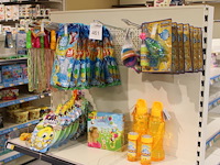 Diverse waterpret-speelgoed van o.a. super bubbles w.o. bellenblaas, bellenblaaszwaarden, waterballen en fr... - afbeelding 2 van  2