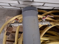 Diverse waterslangen en 2x standleiding water - afbeelding 5 van  9