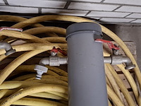 Diverse waterslangen en 2x standleiding water - afbeelding 6 van  9