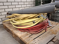 Diverse waterslangen en 2x standleiding water - afbeelding 7 van  9