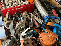 Diverse werkgereedschappen/matrialen - afbeelding 8 van  31
