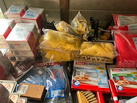 Diverse werkgereedschappen/matrialen - afbeelding 28 van  31