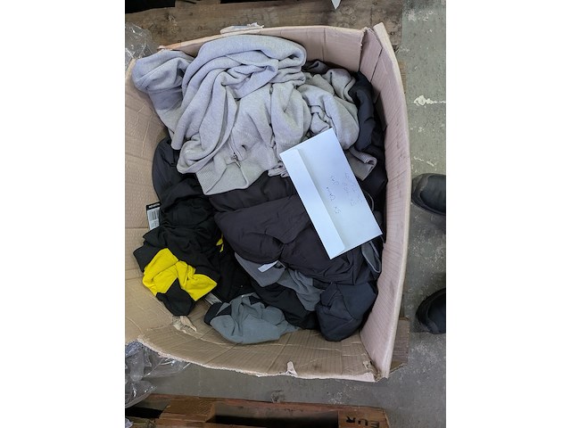 Diverse werkkleding en cabinematten - afbeelding 10 van  18