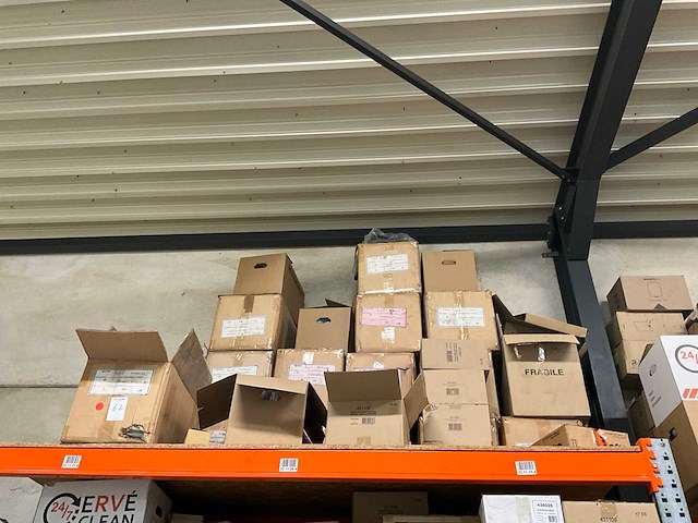 Diverse werkkleding, regenjassen met voering. verschillende maten - afbeelding 1 van  2