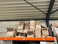 Diverse werkkleding, regenjassen met voering. verschillende maten - afbeelding 1 van  2