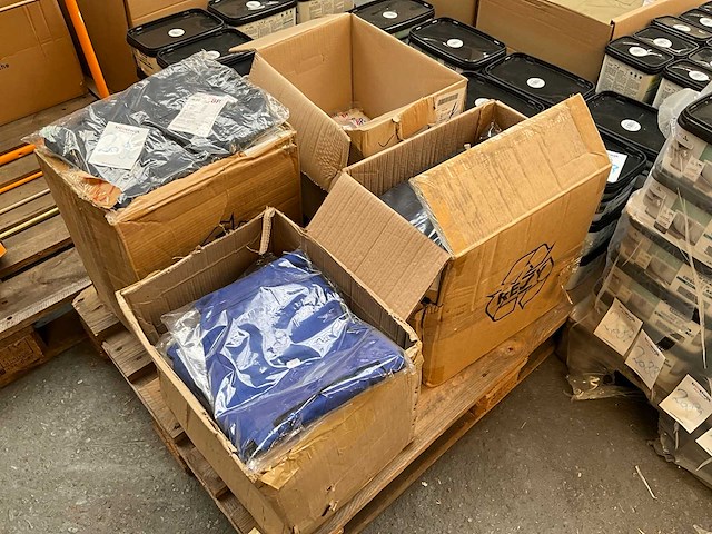 Diverse werkkleding - afbeelding 1 van  3