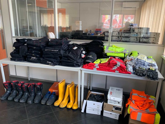 Diverse werkkleding - afbeelding 1 van  8