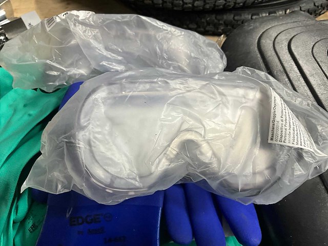 Diverse werkkleding - afbeelding 2 van  3