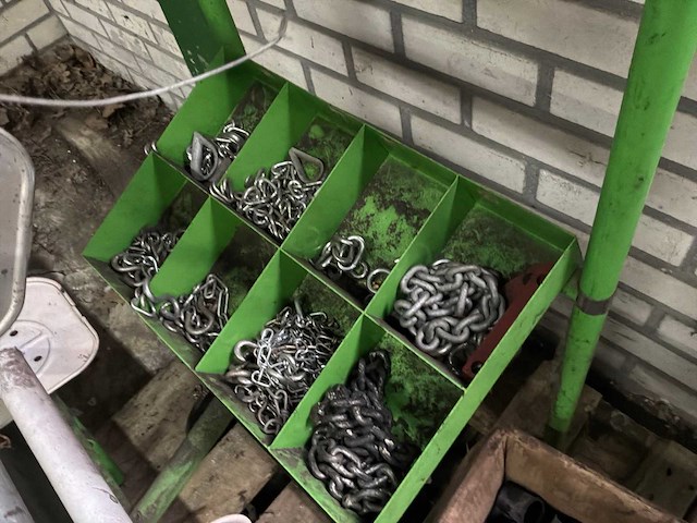 Diverse werkplaats inventaris - afbeelding 6 van  6