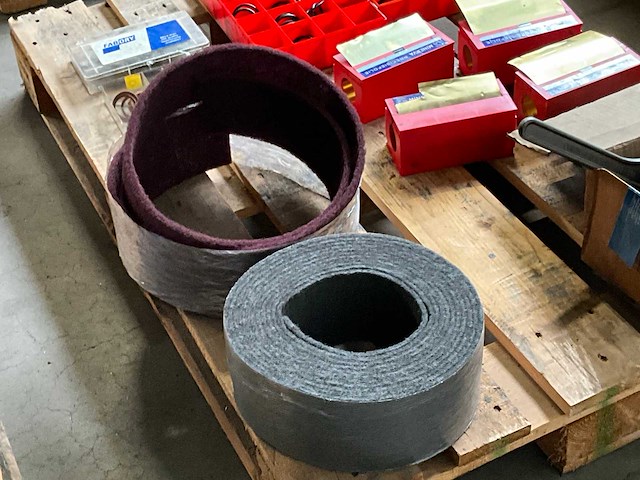 Diverse werkplaats inventaris - afbeelding 3 van  6