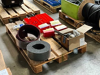 Diverse werkplaats inventaris - afbeelding 2 van  6