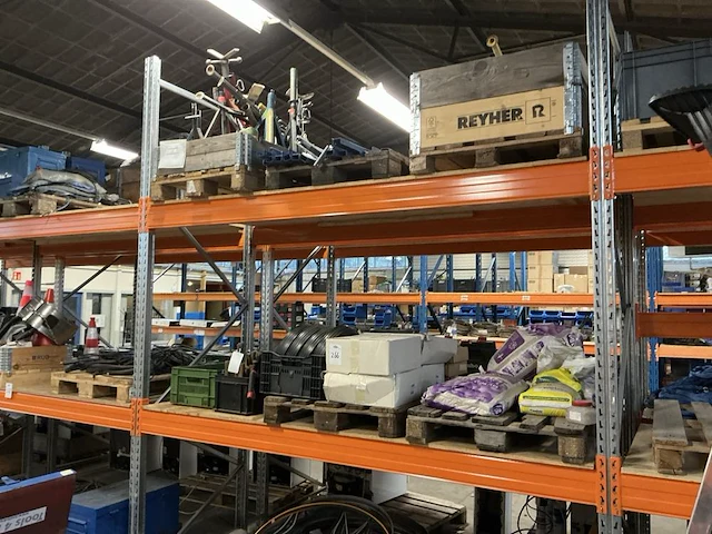 Diverse werkplaats toebehoren - afbeelding 1 van  7