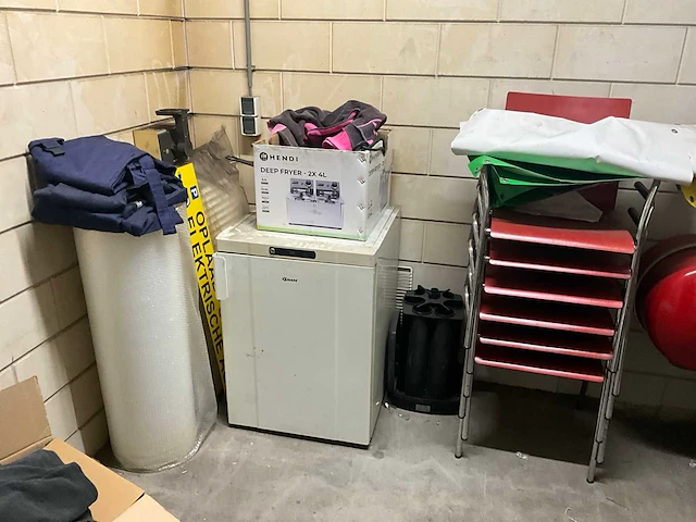 Diverse werkplaatsbenodigdheden - afbeelding 6 van  8