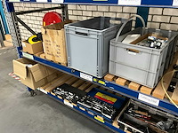 Diverse werkplaatsinventaris en machineonderdelen - afbeelding 5 van  14