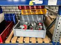 Diverse werkplaatsinventaris en machineonderdelen - afbeelding 10 van  14