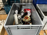 Diverse werkplaatsinventaris en machineonderdelen - afbeelding 12 van  14