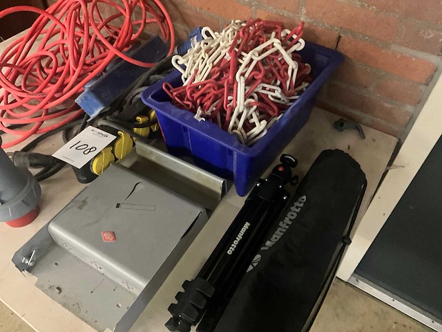 Diverse werkplaatsinventaris - afbeelding 5 van  5