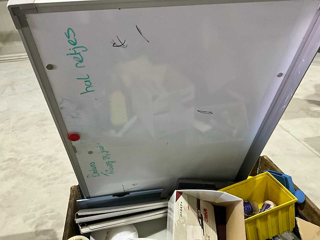 Diverse werkplaatsinventaris - afbeelding 3 van  3