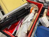 Diverse werkplaatsinventaris - afbeelding 2 van  10