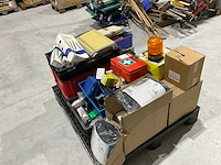 Diverse werkplaatsinventaris - afbeelding 3 van  10