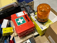 Diverse werkplaatsinventaris - afbeelding 6 van  10