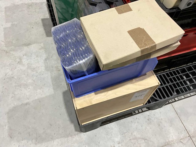 Diverse werkplaatsinventaris - afbeelding 9 van  10