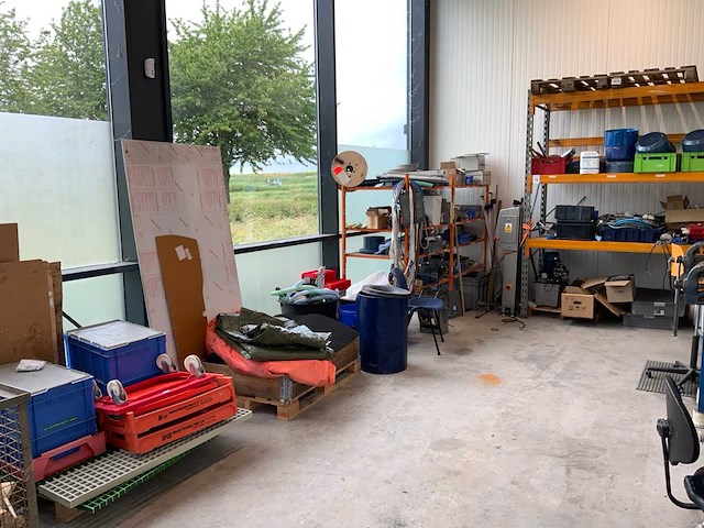 Diverse werkplaatsinventaris - afbeelding 1 van  24