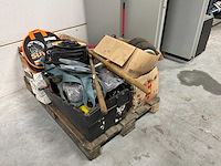 Diverse werkplaatsinventaris - afbeelding 2 van  4