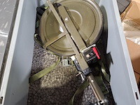 Diverse werkplaatsinventaris - afbeelding 4 van  10