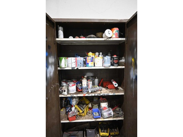 Diverse werkplaatskasten met (new holland) onderdelen en (sortimo) assortimentskisten - afbeelding 5 van  6