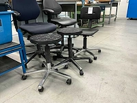Diverse werkplaatskrukjes en stoelen (4x) - afbeelding 3 van  3