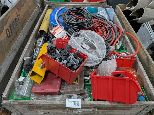 Diverse werkplaatsmateriaal - afbeelding 2 van  9