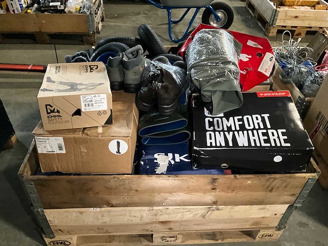 Diverse werkschoenen - afbeelding 2 van  8